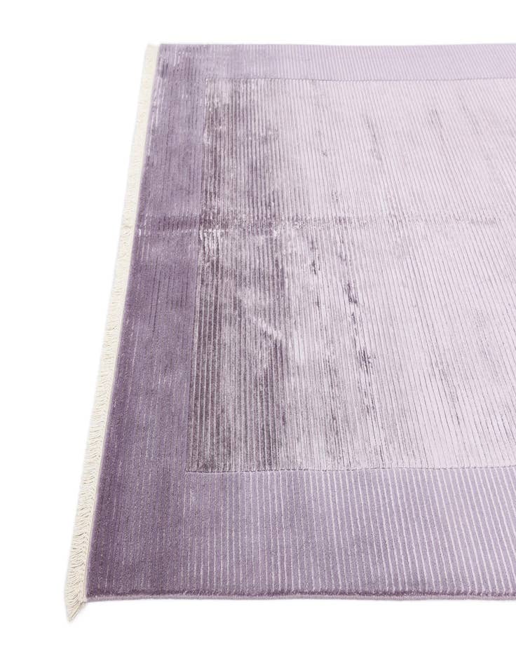 Detail image of 5' 6 x 8' Darya Rug