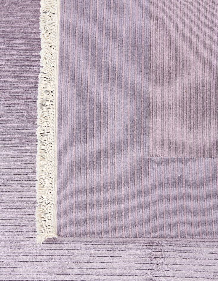 Detail image of 5' 6 x 8' Darya Rug