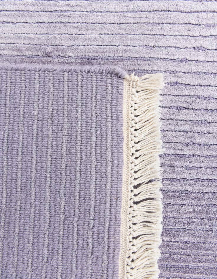 Detail image of 6' 8 x 9' 10  Hand Knotted Darya Wool Rug