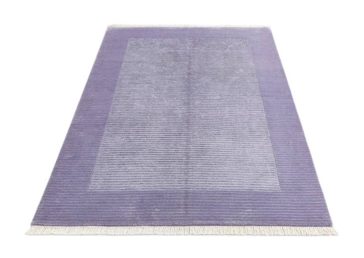 Detail image of 4' 1 x 6' Darya Rug