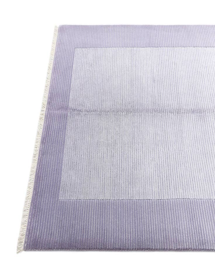 Detail image of 4' 1 x 6' Darya Rug