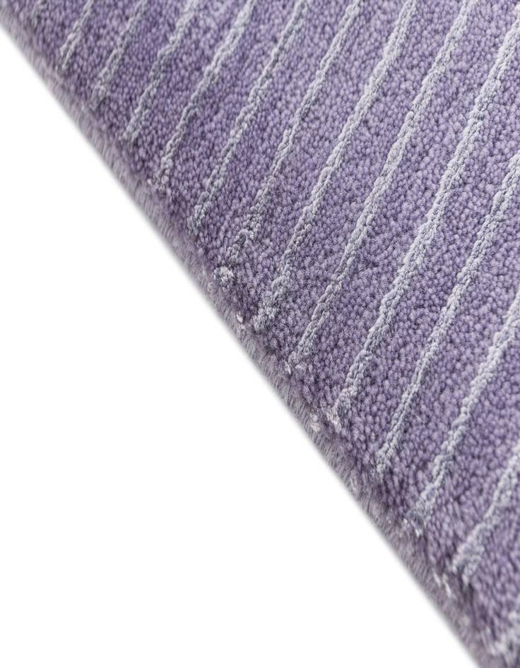 Detail image of 4' 1 x 6' Darya Rug