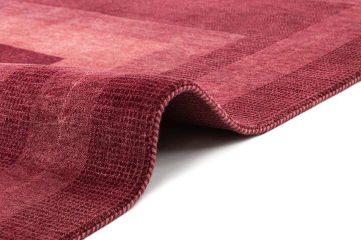4' 11 x 6' 8 Gabbeh Rug