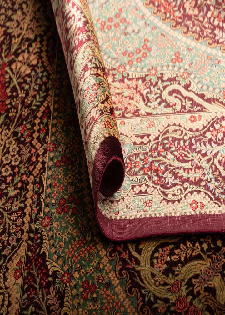 3' 4 x 4' 11 Ghom Silk Rug