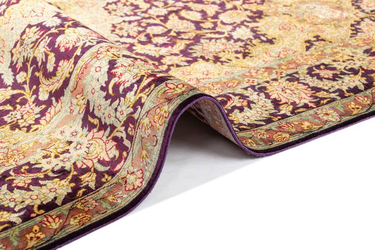 Detail image of 3' 3 x 4' 11 Ghom Silk Rug