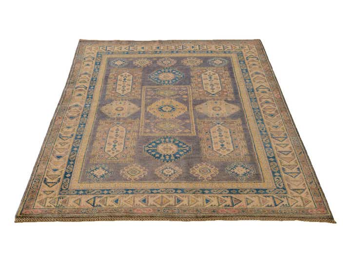 4' 10 x 7' Hand Knotted Kazak Rug