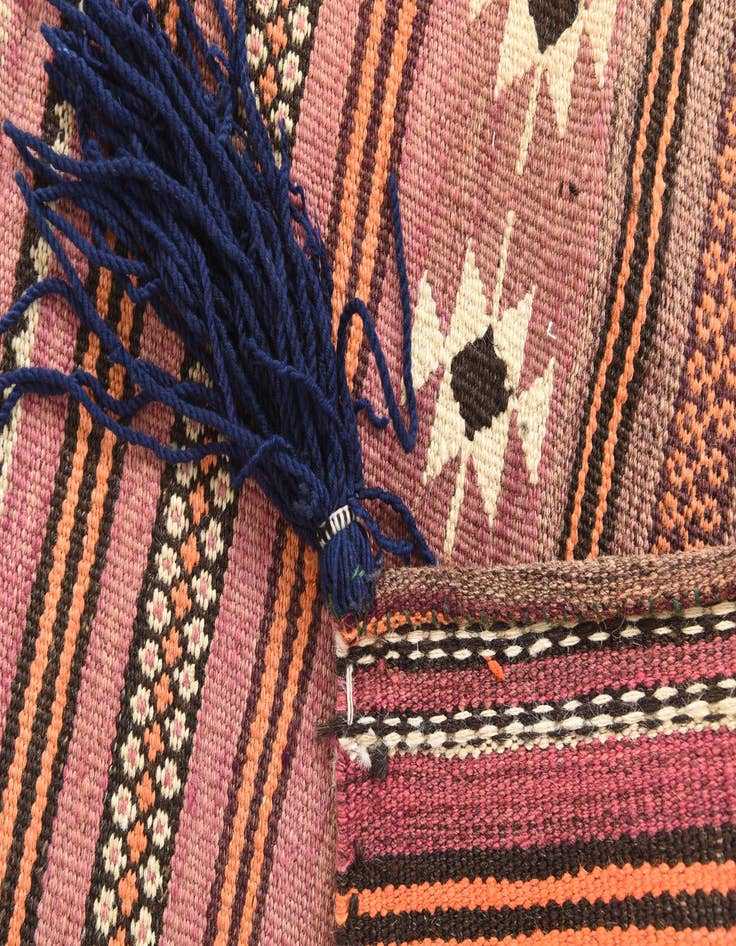 Detail image of 3' 2 x 4' 9  Hand Woven Kilim Modern Wool Rug