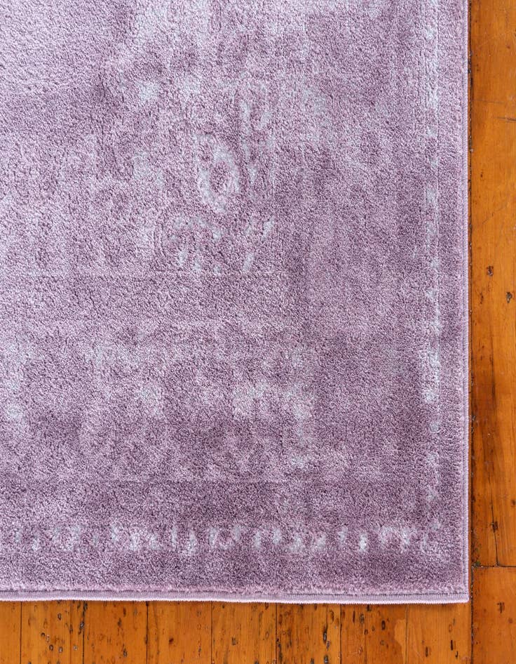 Detail image of 7' x 10' Legacy Rug