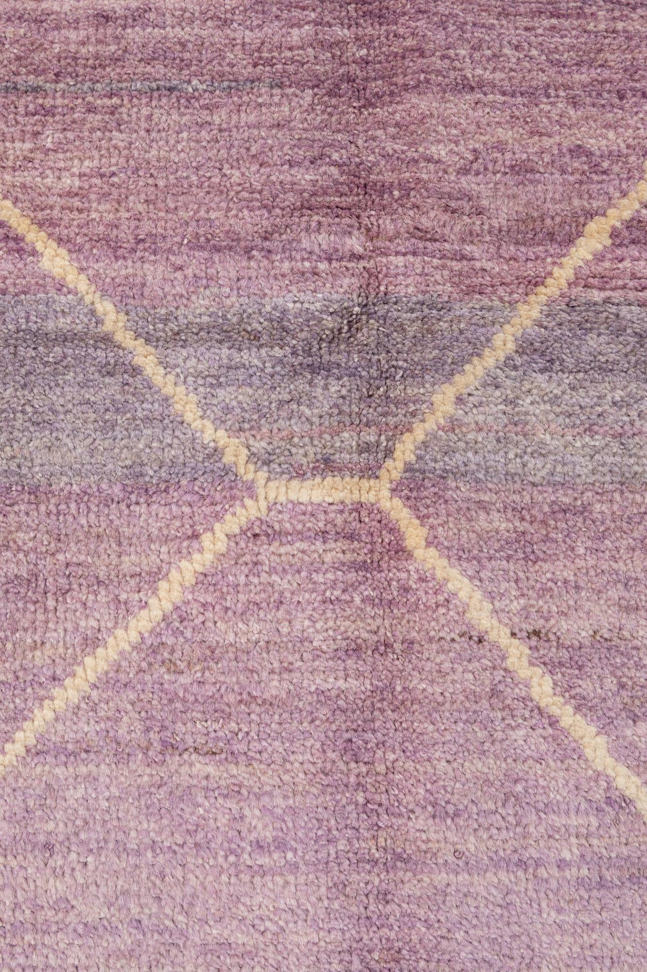 5' 7 x 8' Hand Knotted Moroccan Wool Rug
