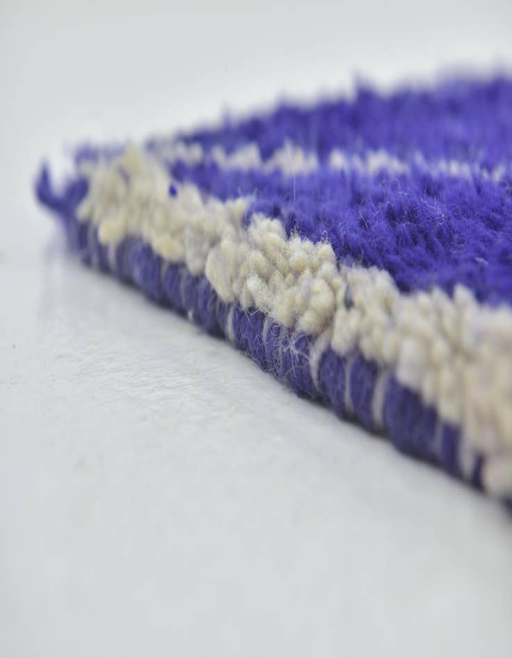 Detail image of 5' x 8' 6 Hand Knotted Moroccan Wool Rug