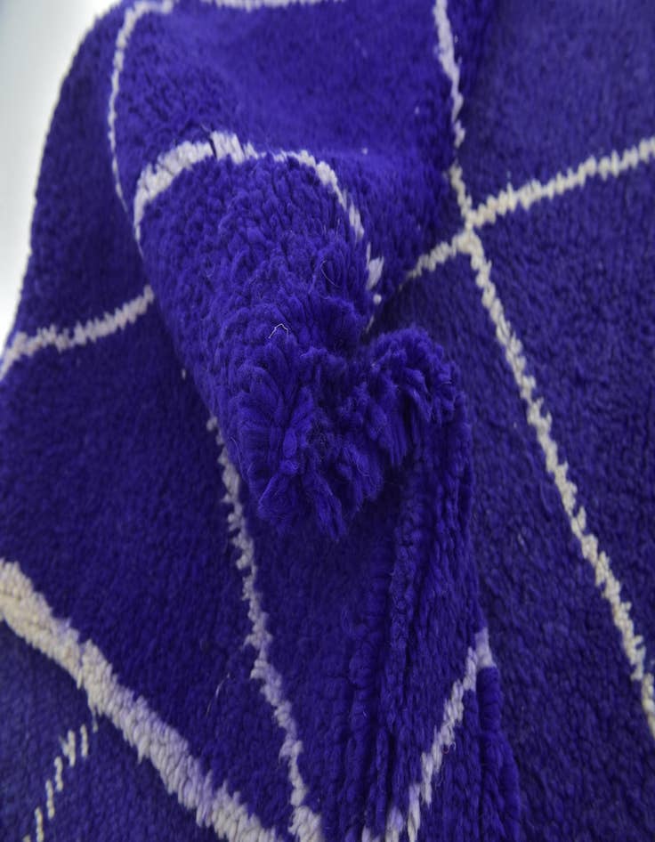 Detail image of 5' x 8' 6 Hand Knotted Moroccan Wool Rug