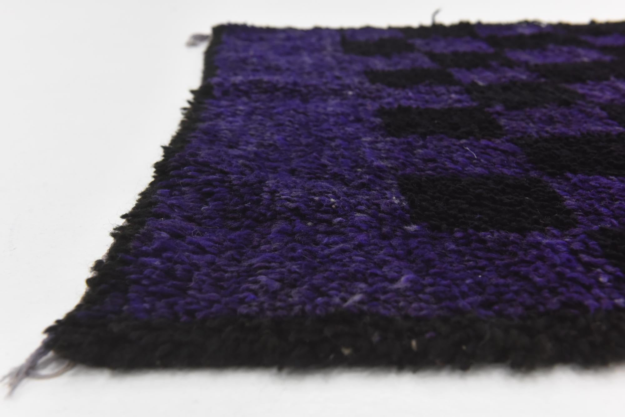 3' 4 x 4' 6 Hand Knotted Moroccan Wool Rug