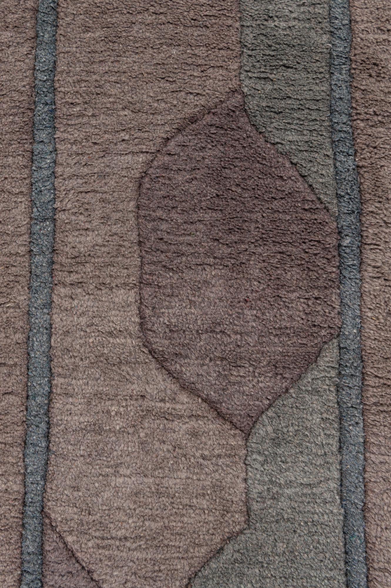 6' 9 x 10' Hand Knotted Nepal Wool Rug