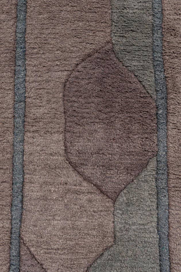 Detail image of 6' 9 x 10' Hand Knotted Nepal Wool Rug