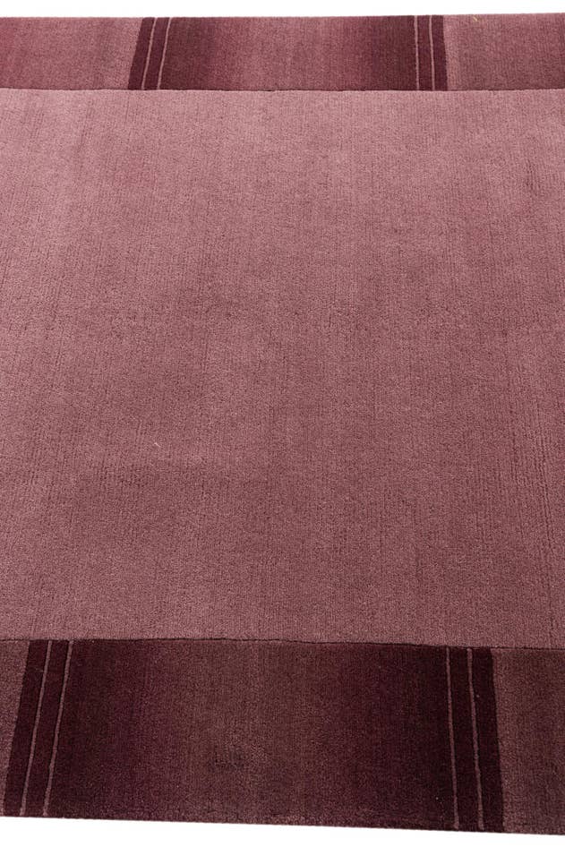 Detail image of 4' 7 x 6' 7 Hand Knotted Nepal Wool Rug