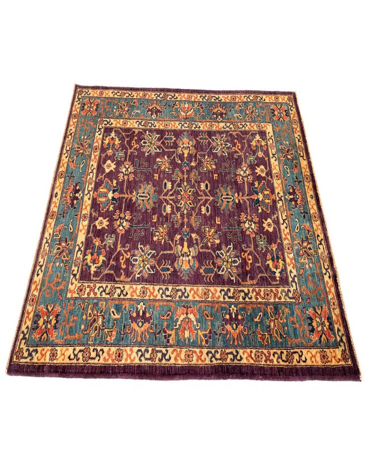 Detail image of 4' 11 x 6' 4 Sara Wool Rug