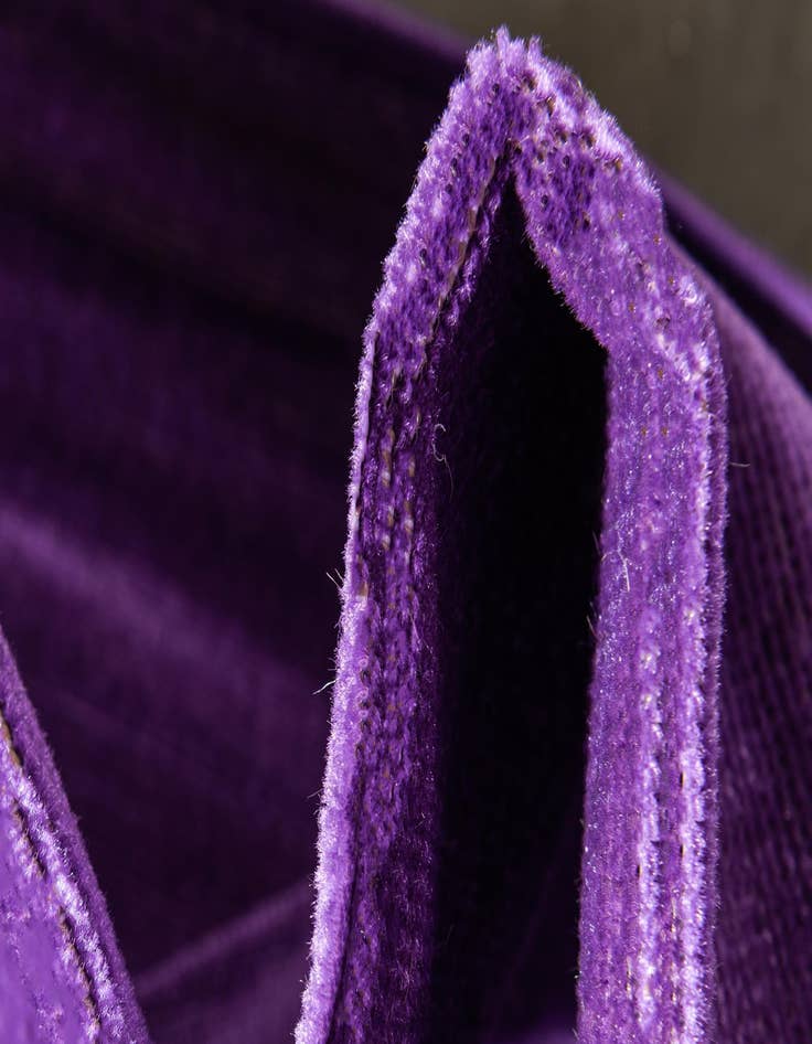 Detail image of 8' x 10' SoHo Rug