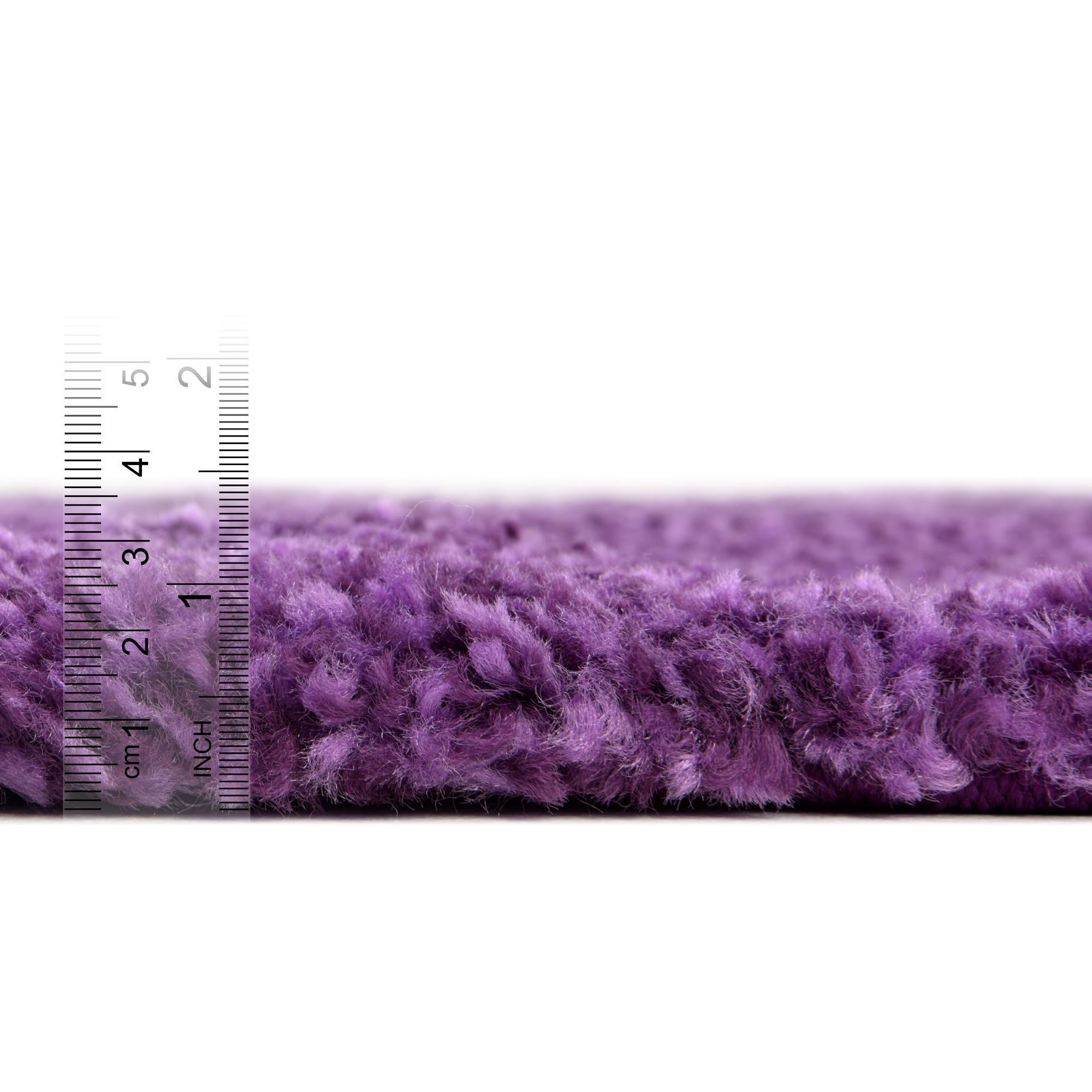 5' 3 x 7' 7 Solid Frieze Rug
