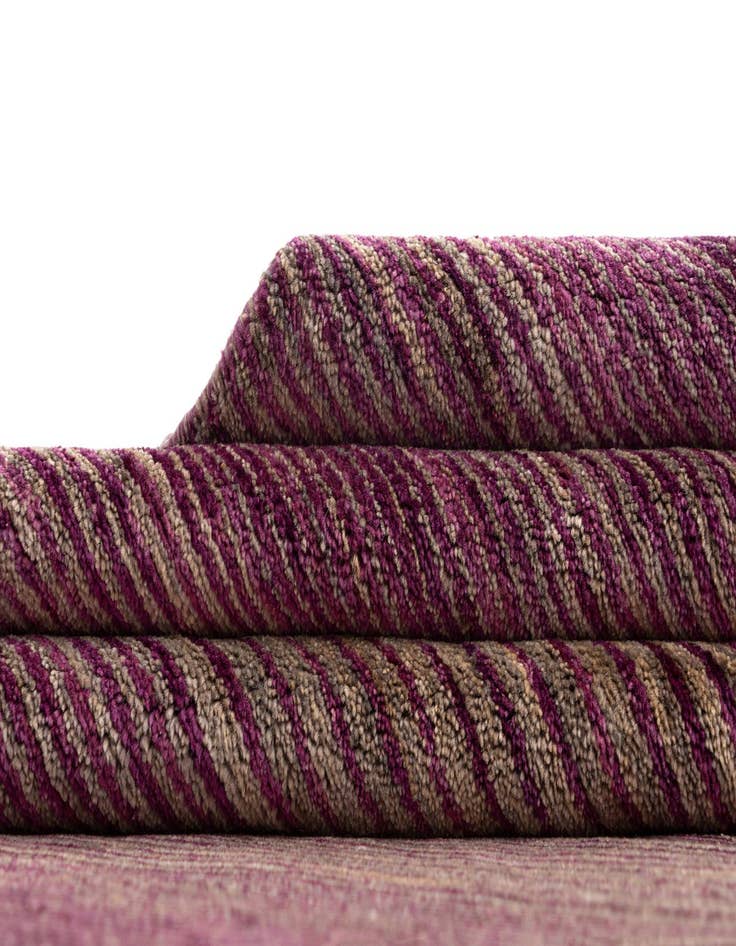 Detail image of 6' 10 x 9' 9 Tabiibaft Wool Rug