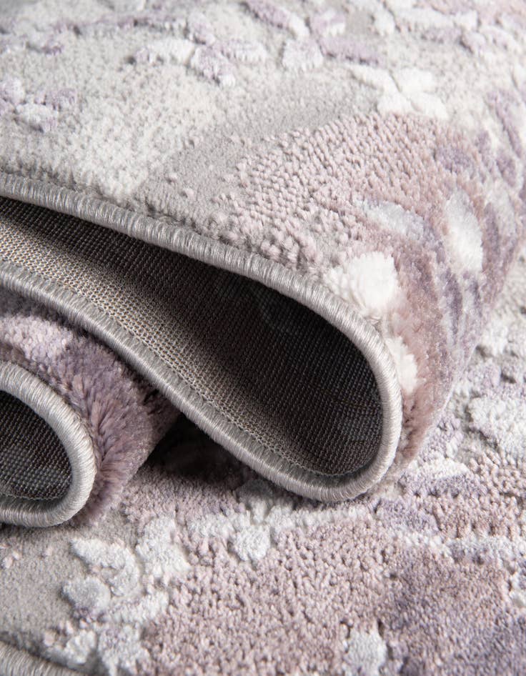 Detail image of 7' 10 x 10' Vince Camuto Rug