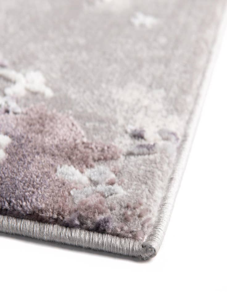 Detail image of 7' 10 x 10' Vince Camuto Rug