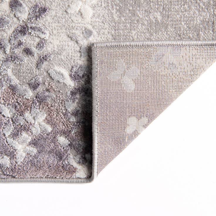 Detail image of 7' 10 x 10' Vince Camuto Rug