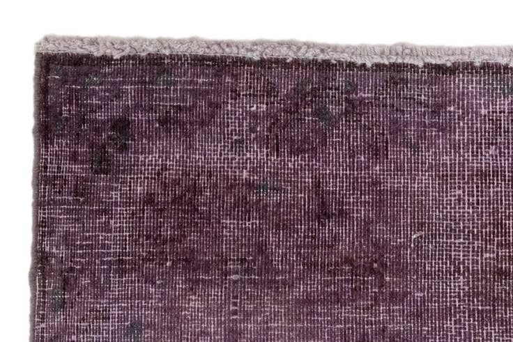 Detail image of 8' 9 x 11' 8 Vintage Royal Wool Rug