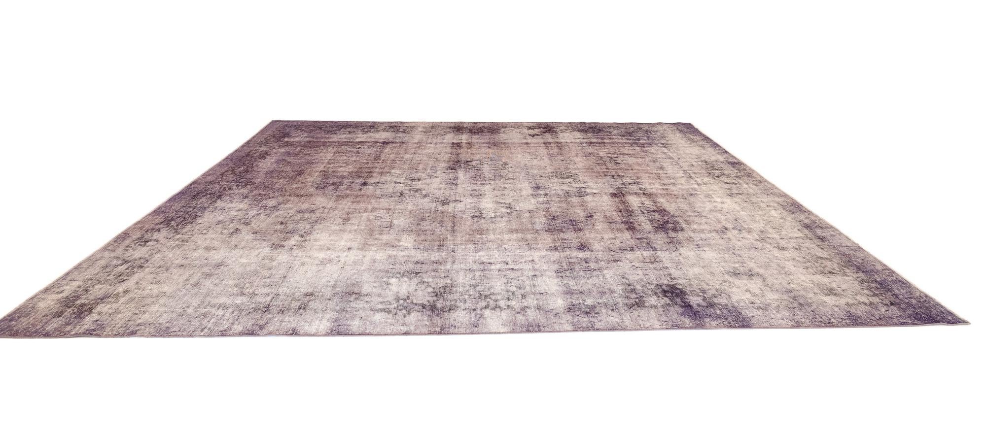 9' 10 x 13' 10 Vintage Royal Wool Rug