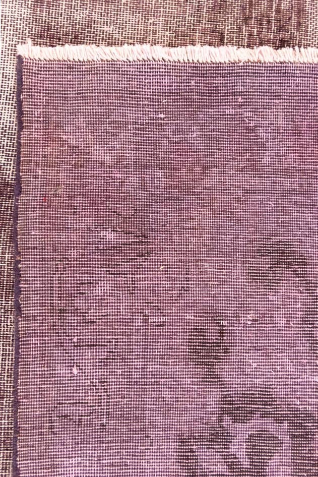 Detail image of 9' 10 x 15' 7 Vintage Royal Wool Rug