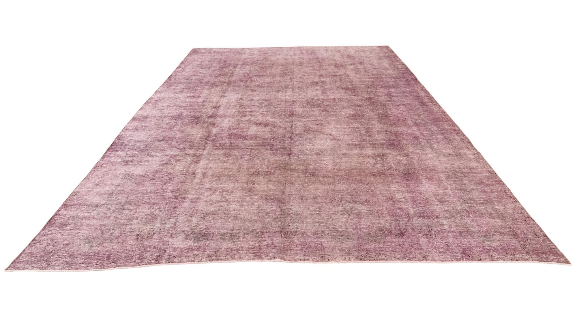 9' 9 x 13' 2 Vintage Royal Wool Rug