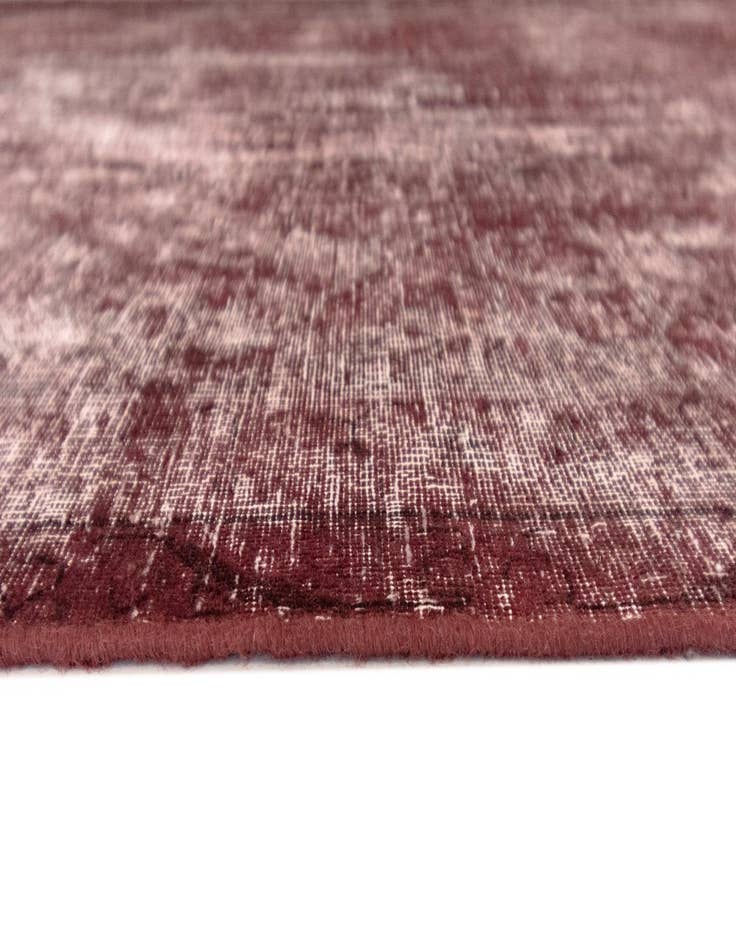 Detail image of 9' 9 x 13' 5 Vintage Royal Wool Rug