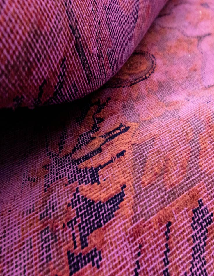 Detail image of 9' 9 x 12' 8 Vintage Royal Wool Rug