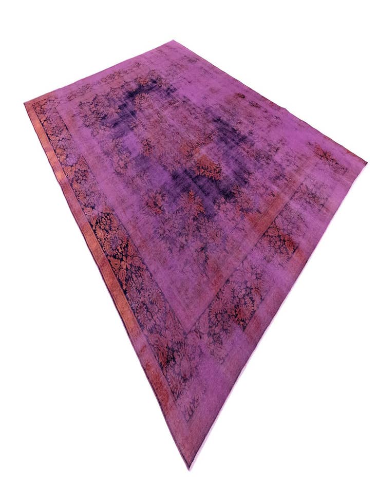 Detail image of 9' 9 x 12' 8 Vintage Royal Wool Rug