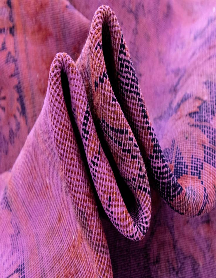 Detail image of 9' 9 x 12' 8 Vintage Royal Wool Rug