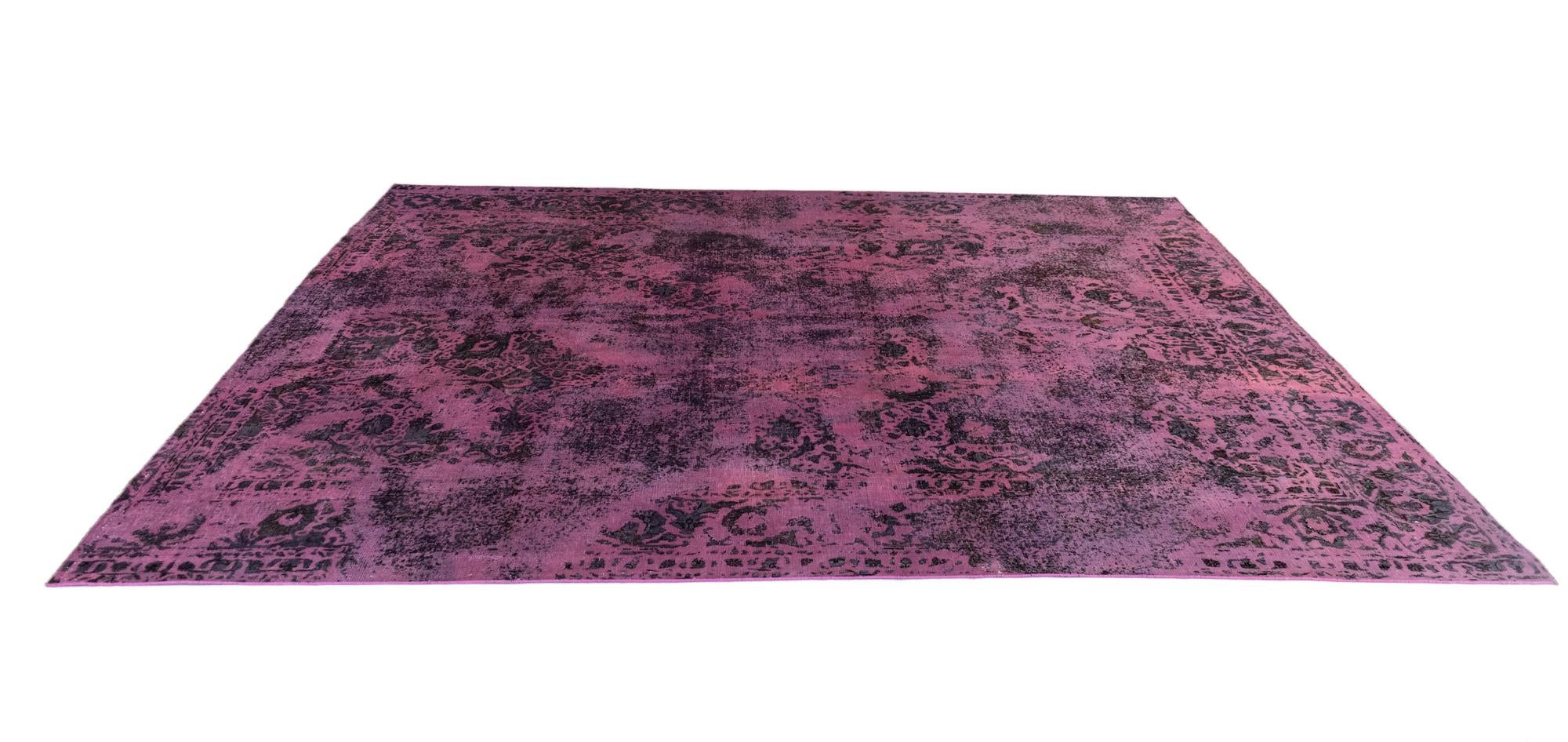 9' 6 x 11' 3 Vintage Royal Wool Rug