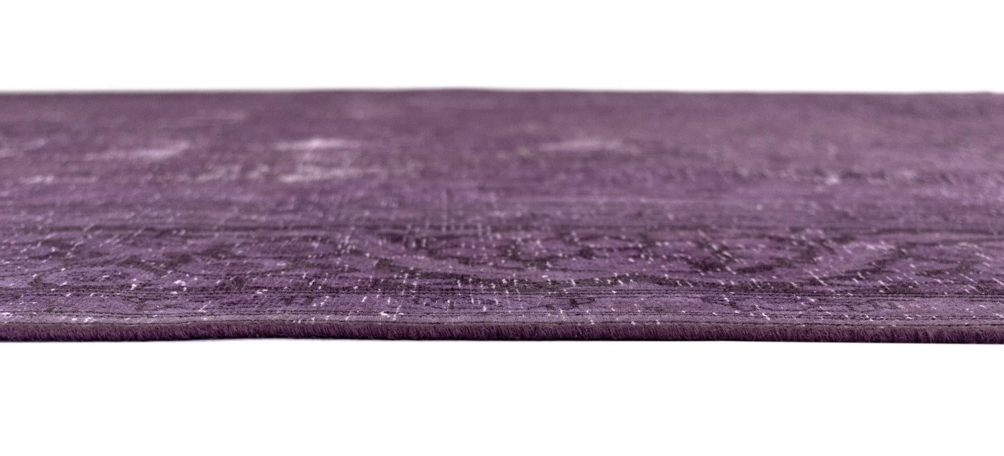 7' 8 x 10' 10 Vintage Royal Wool Rug