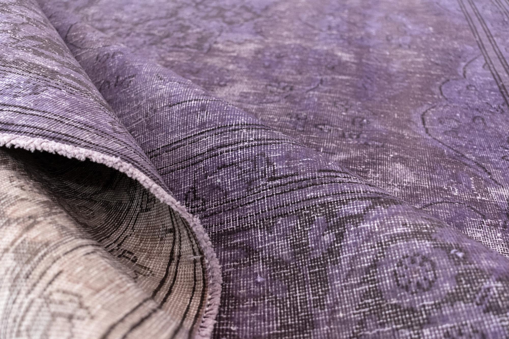 7' 8 x 10' 10 Vintage Royal Wool Rug