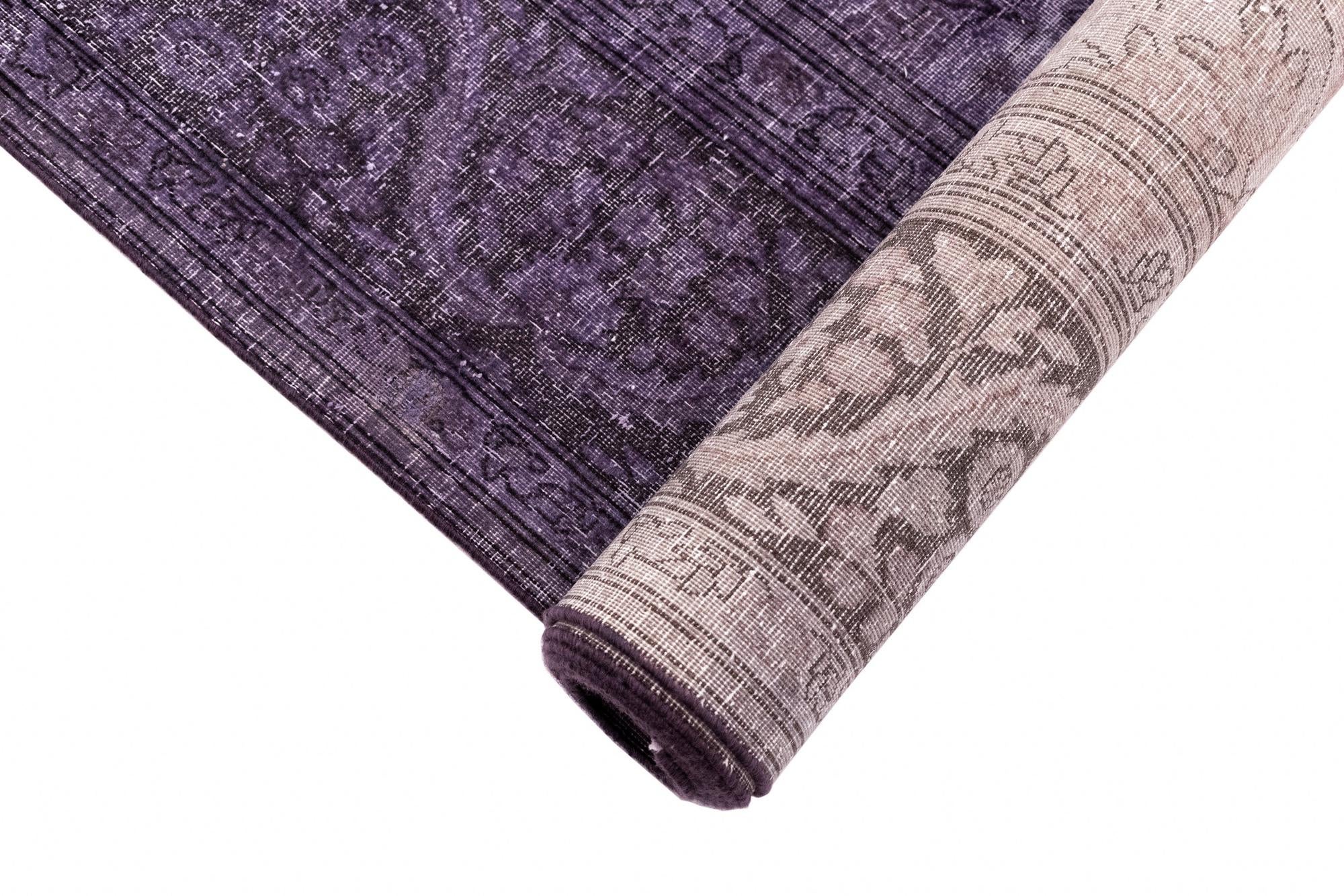 7' 8 x 10' 10 Vintage Royal Wool Rug