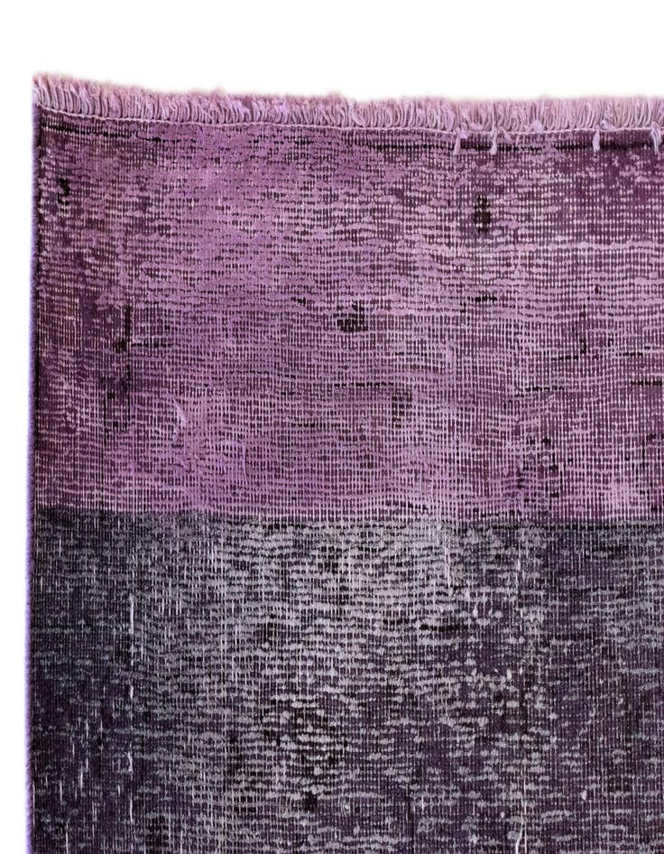 Detail image of 7' 10 x 10' 11 Vintage Royal Wool Rug