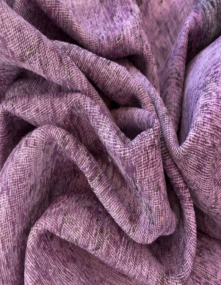 Detail image of 7' 10 x 10' 11 Vintage Royal Wool Rug