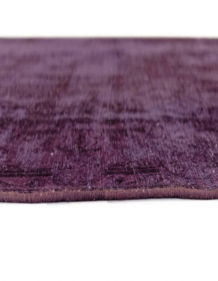 Detail image of 7' 9 x 10' 11 Vintage Royal Wool Rug