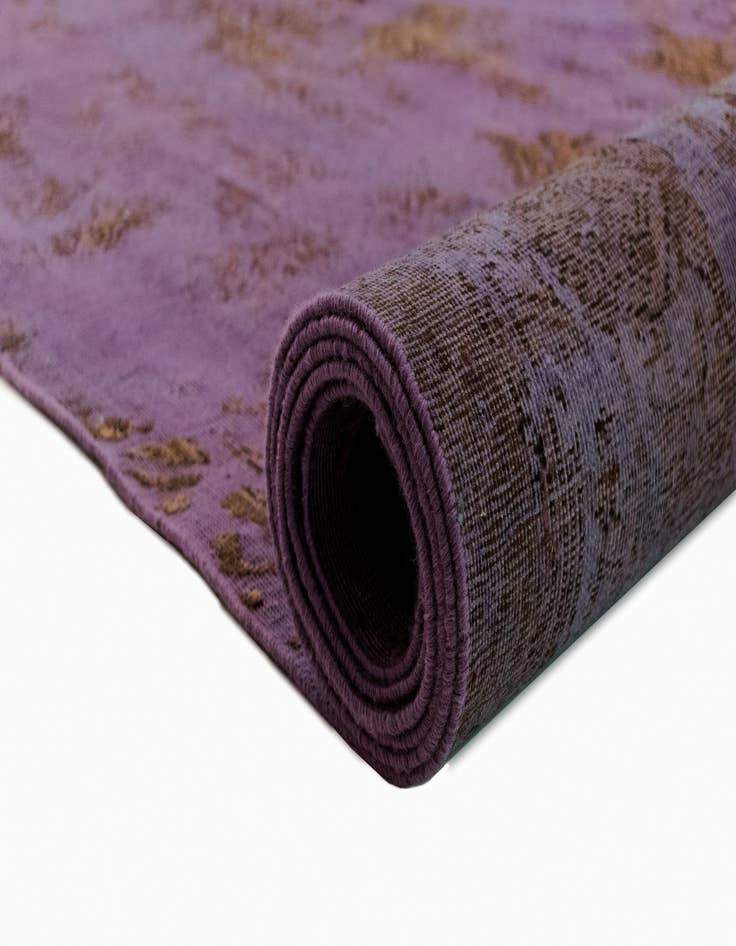 Detail image of 8' 1 x 11' 4 Vintage Royal Wool Rug