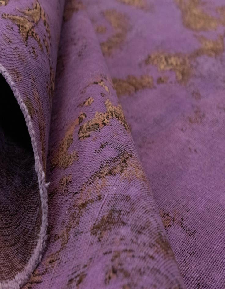 Detail image of 8' 1 x 11' 4 Vintage Royal Wool Rug