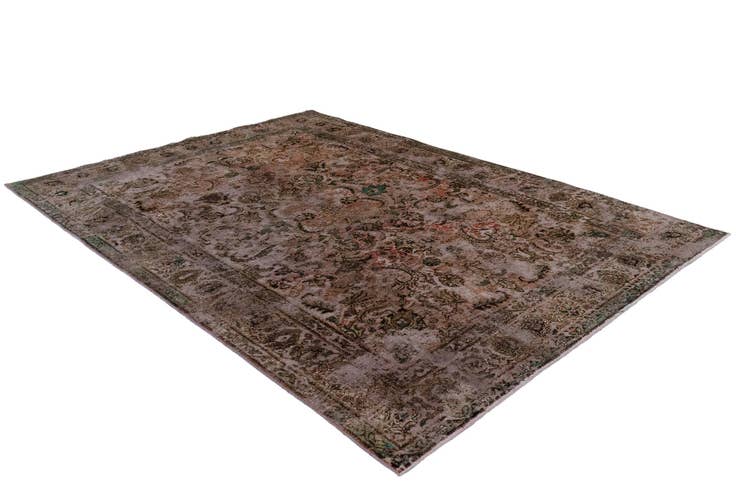 Detail image of 6' 10 x 9' 9 Vintage Royal Wool Rug