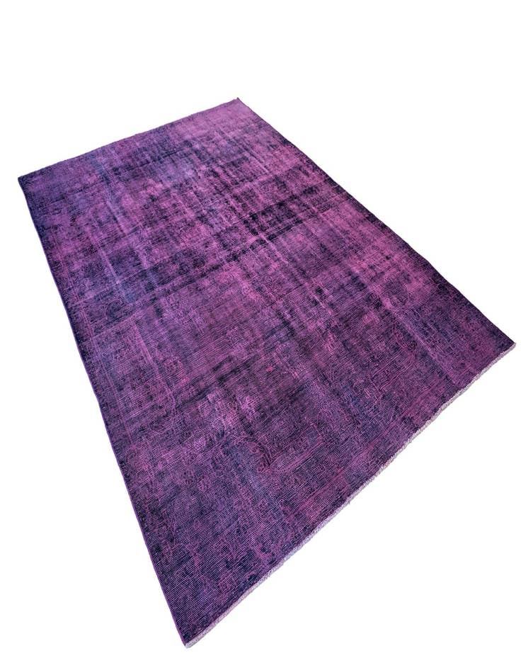 Detail image of 6' 9 x 9' 8 Vintage Royal Wool Rug