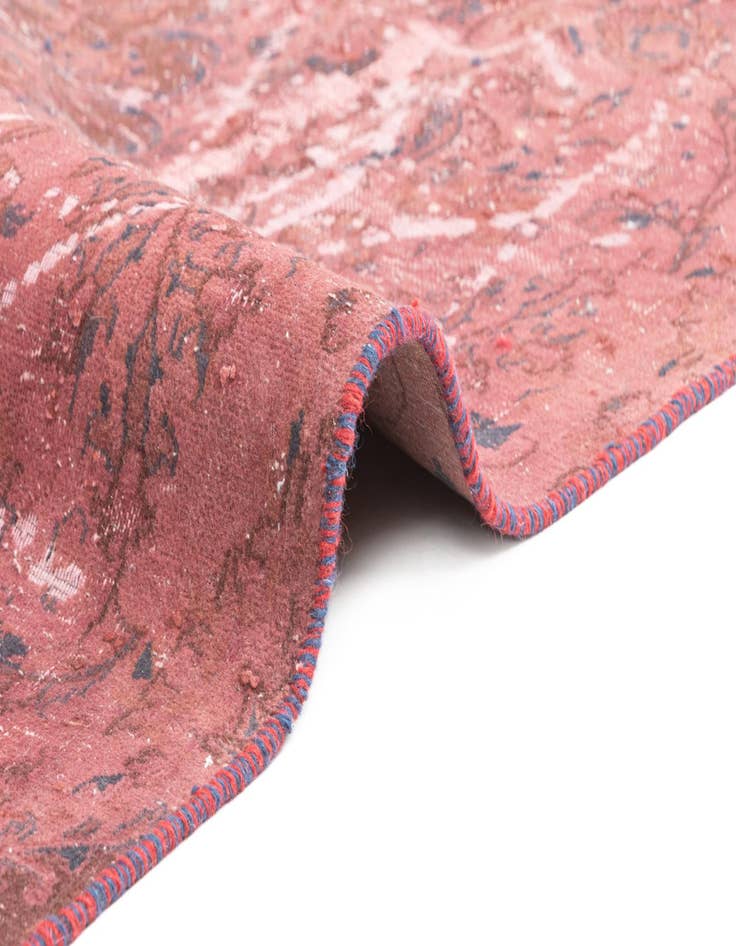 Detail image of 6' x 9' 7 Vintage Royal Rug