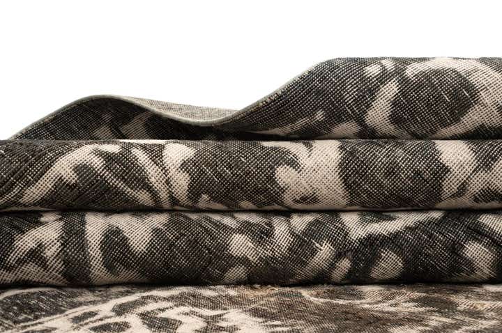 6' 7 x 9' 4 Vintage Rug