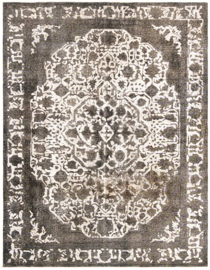 Detail image of 6' 7 x 9' 4 Vintage Rug