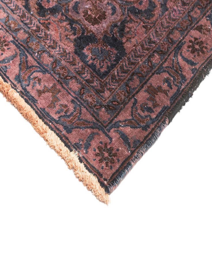 Detail image of 7' 3 x 8' 11 Vintage Rug