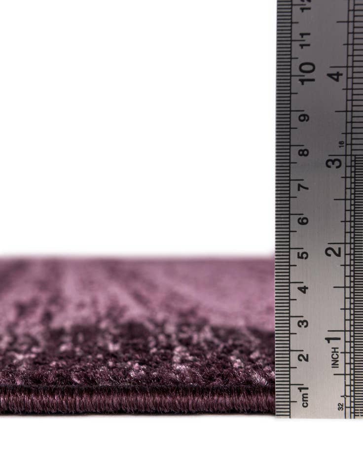 Detail image of 7' 10 x 7' 10 Angelica Round Rug